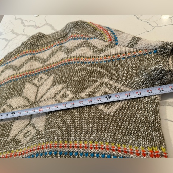 American Eagle Open Cardigan Aztec, fair isle, boho size medium - Picture 6 of 7